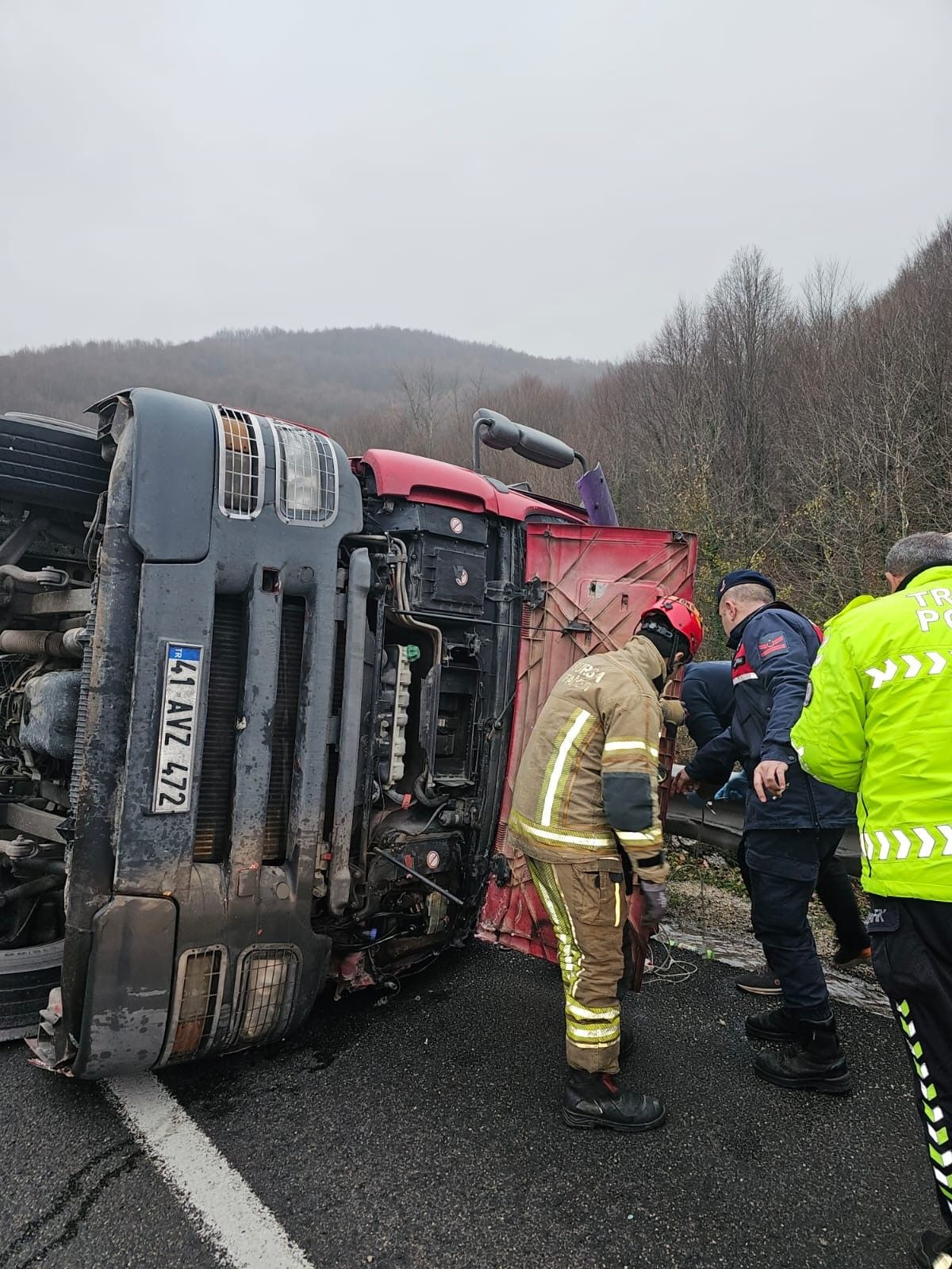 Asit Yüklü Tır Devrildi: 1 Kişi Hayatını Kaybetti - Sayfa 4