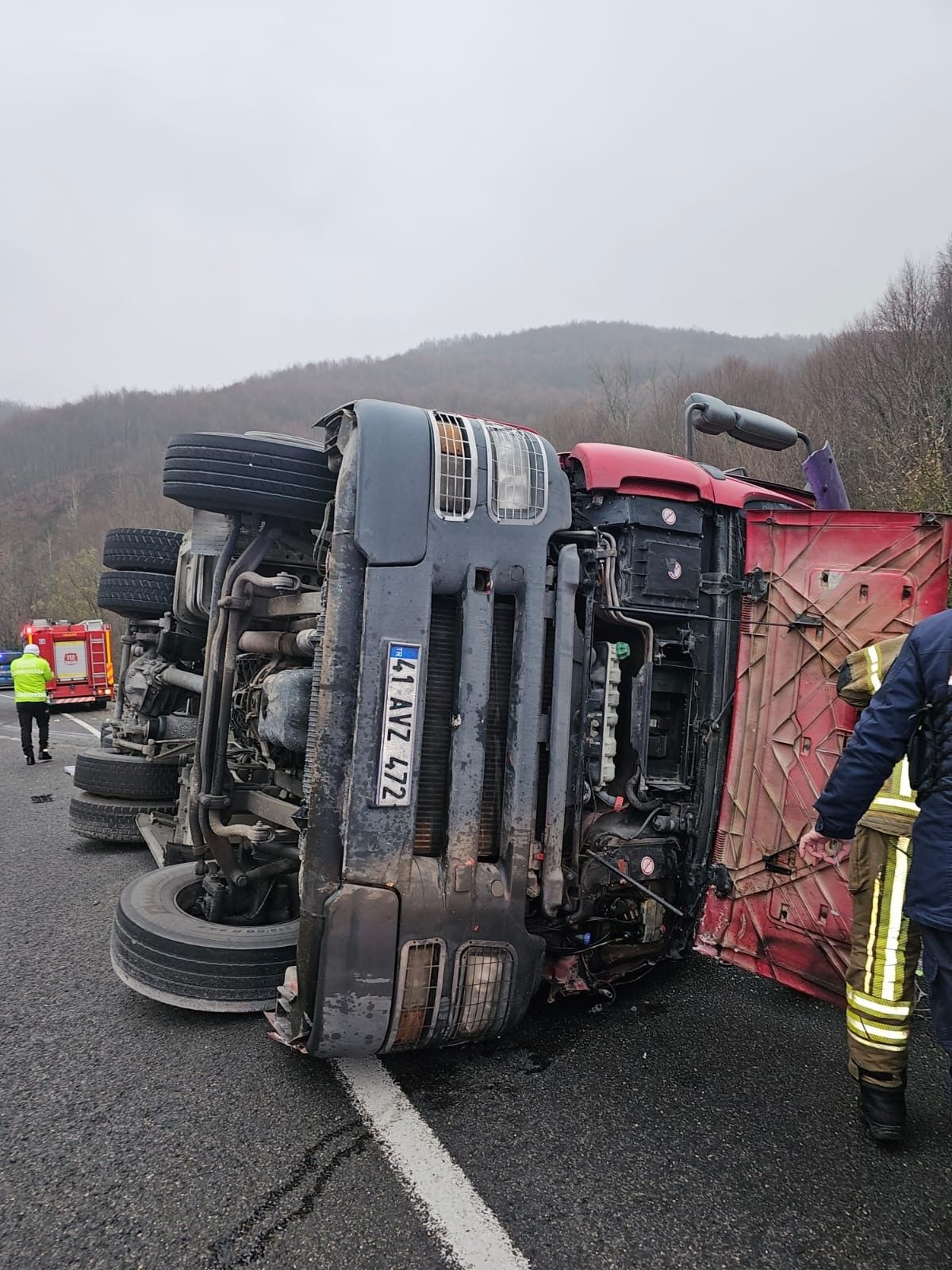 Asit Yüklü Tır Devrildi: 1 Kişi Hayatını Kaybetti - Sayfa 5