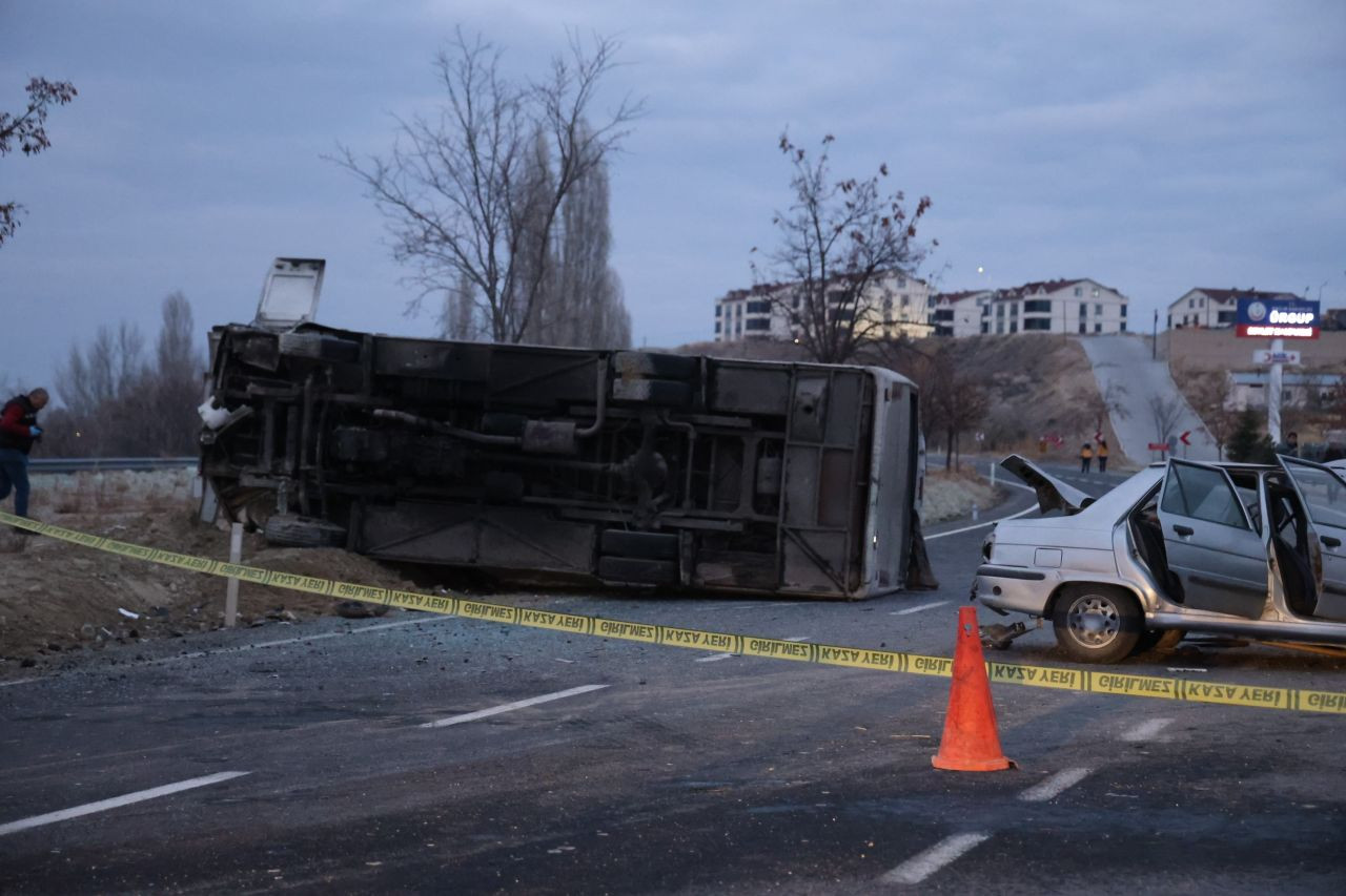 Nevşehir’de Feci Kaza: 1 Ölü, 24 Yaralı - Sayfa 1