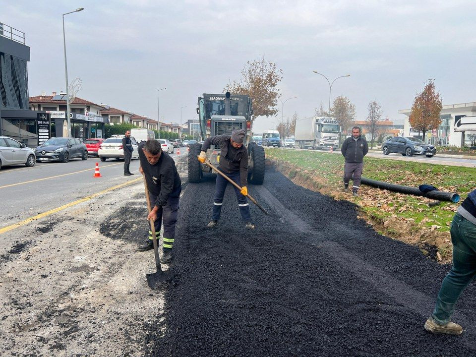 Serdivan’da Yol Çalışmalarına Son Gaz Devam - Sayfa 6