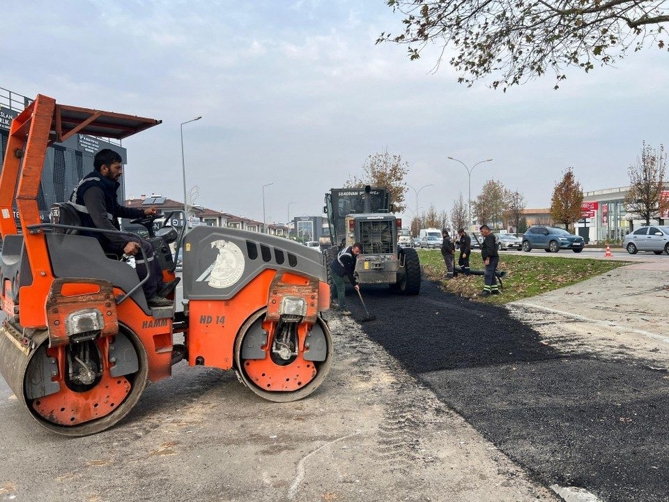 Serdivan’da Yol Çalışmalarına Son Gaz Devam - Sayfa 7