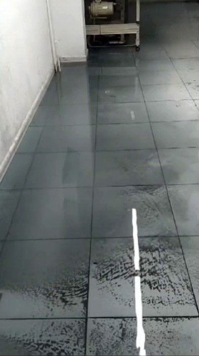 Sultangazi'de Yağış Sonrası Yol Çöktü Ev Ve İşyerlerini Su Bastı: Vatandaşlar İSKİ'ye Tepki Gösterdi! - Sayfa 2