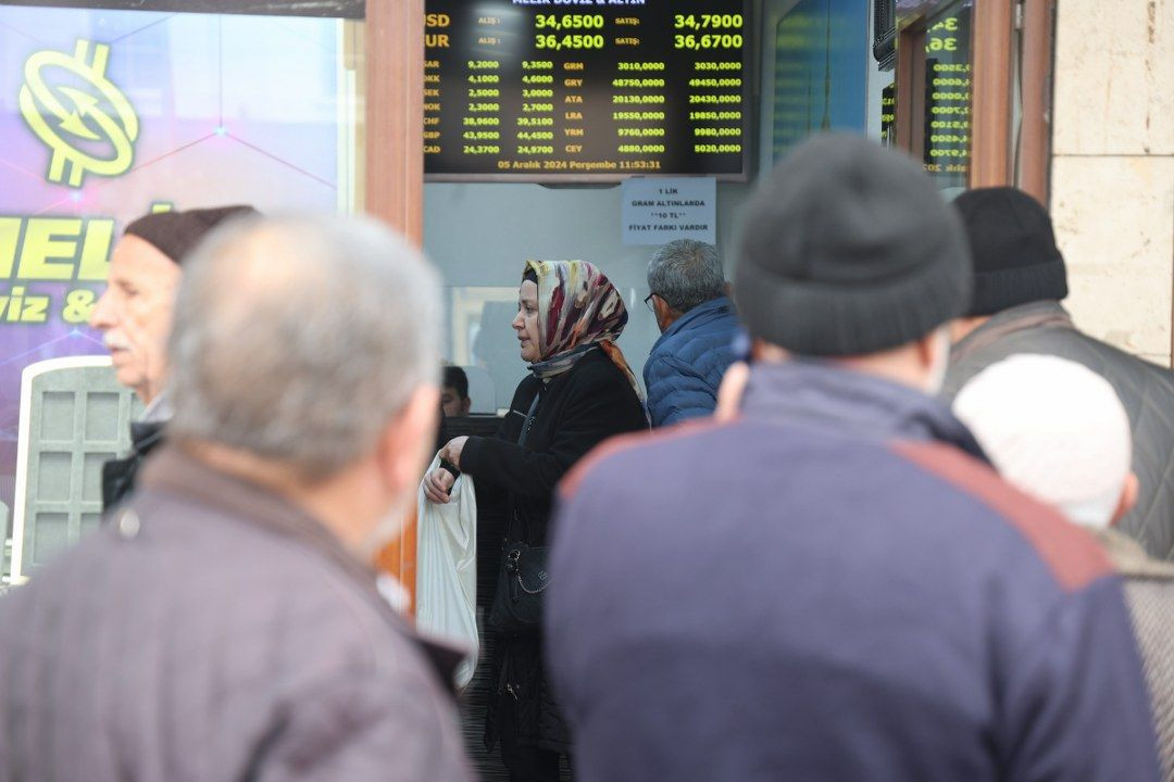 Dolardan korkanlar altına yöneliyor! - Sayfa 1