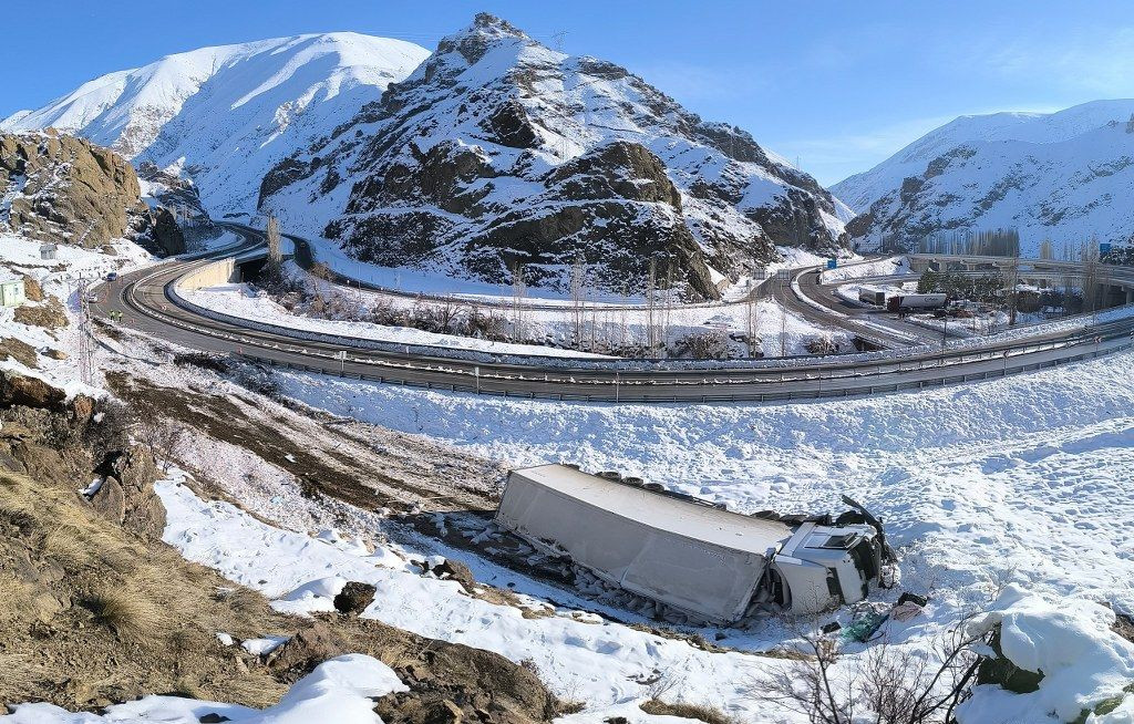 Oltu Yol Ayrımında Bir Kaza Daha: TIR Şarampole Yuvarlandı - Sayfa 5