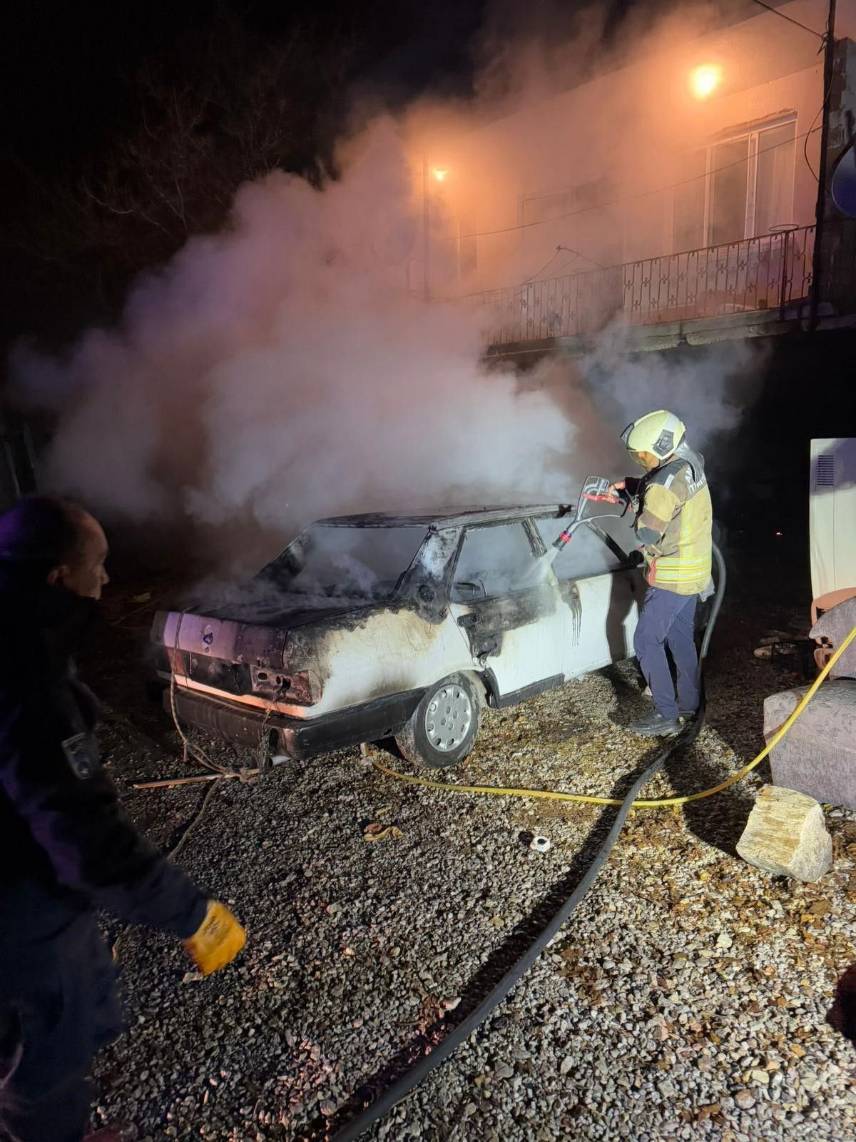 Ankara’da Park Halindeki Tofaş Otomobilin LPG Tesisatı Patladı: Araç Küle Döndü - Sayfa 2