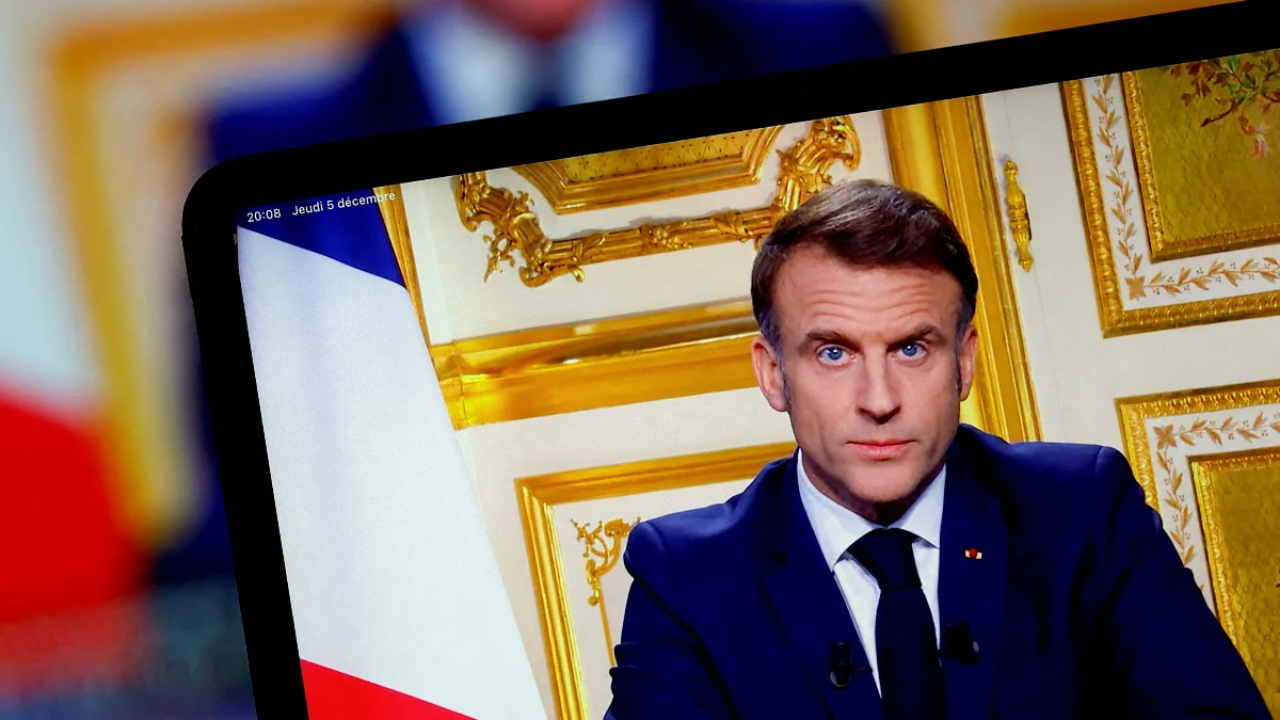 Macron'dan Kriz Açıklaması: "İstifa Etmeyeceğim, Yeni Başbakan Atayacağım"