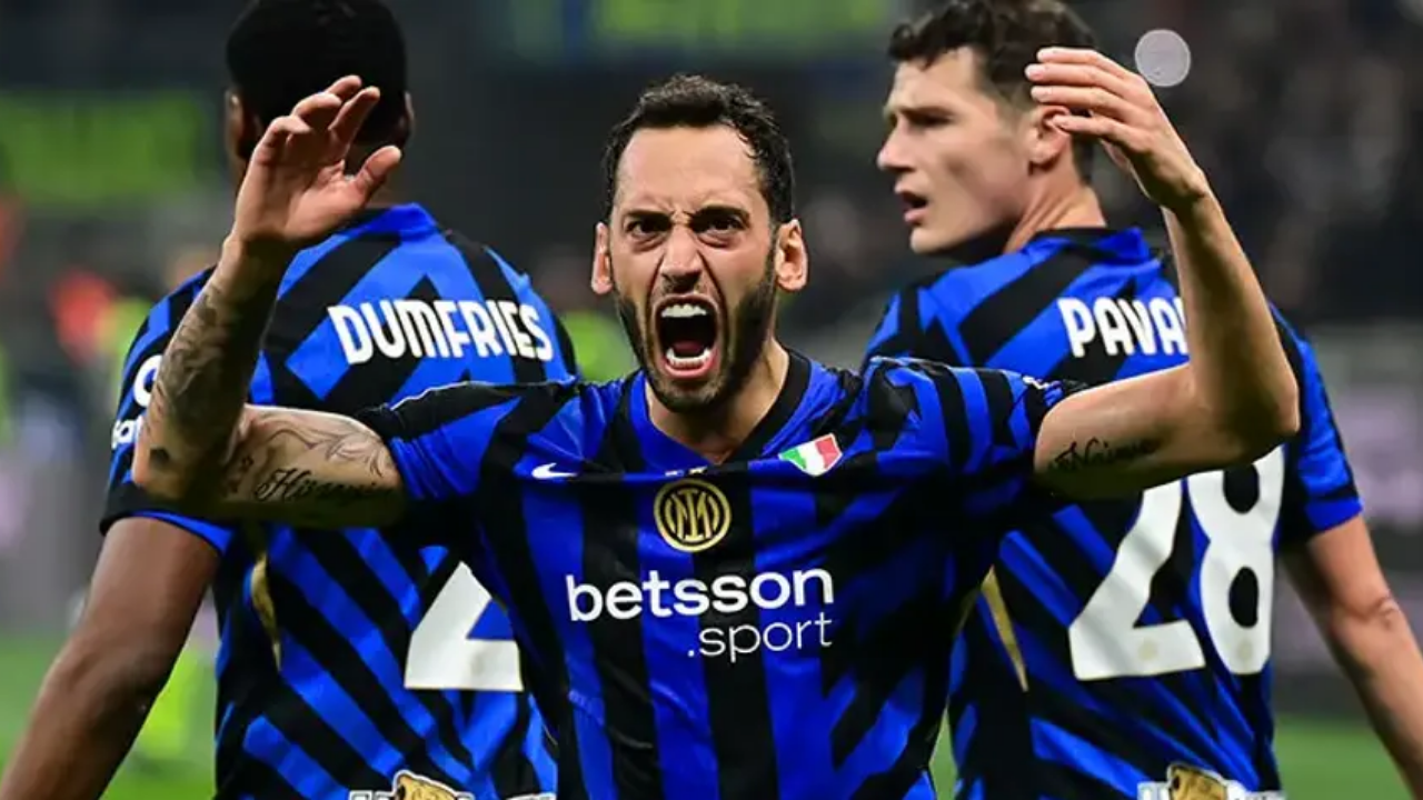 Hakan Çalhanoğlu, Inter’de Kasım Ayının Futbolcusu Seçildi!