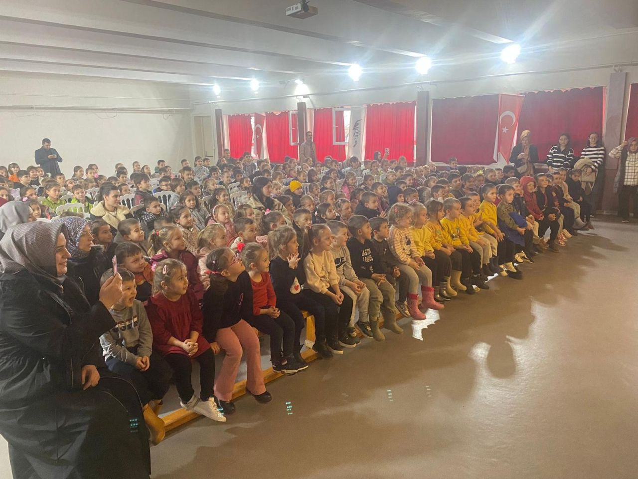 Serdivan Belediyesi' nden "Her Okula Bir Tiyatro" - Sayfa 6