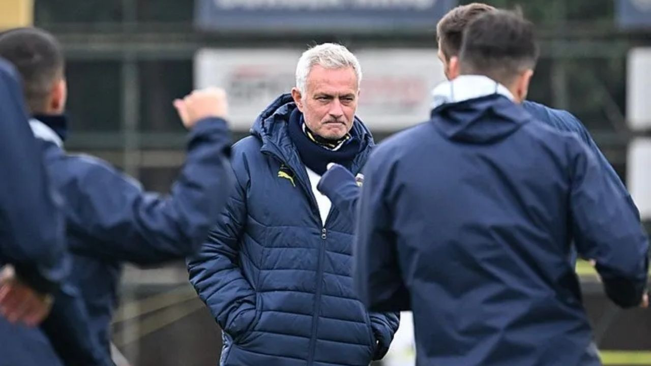 Jose Morinho'nun Derbi İçin Hazırladığı Taktikler Dikkat Çekiyor