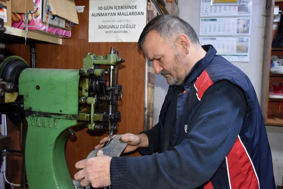 Hendek'teki 35 Yıllık Ayakkabı Tamircisi, Çırak Bulamıyor! Ayakkabı tamirine ilgi çok, çırak yok - Sayfa 2