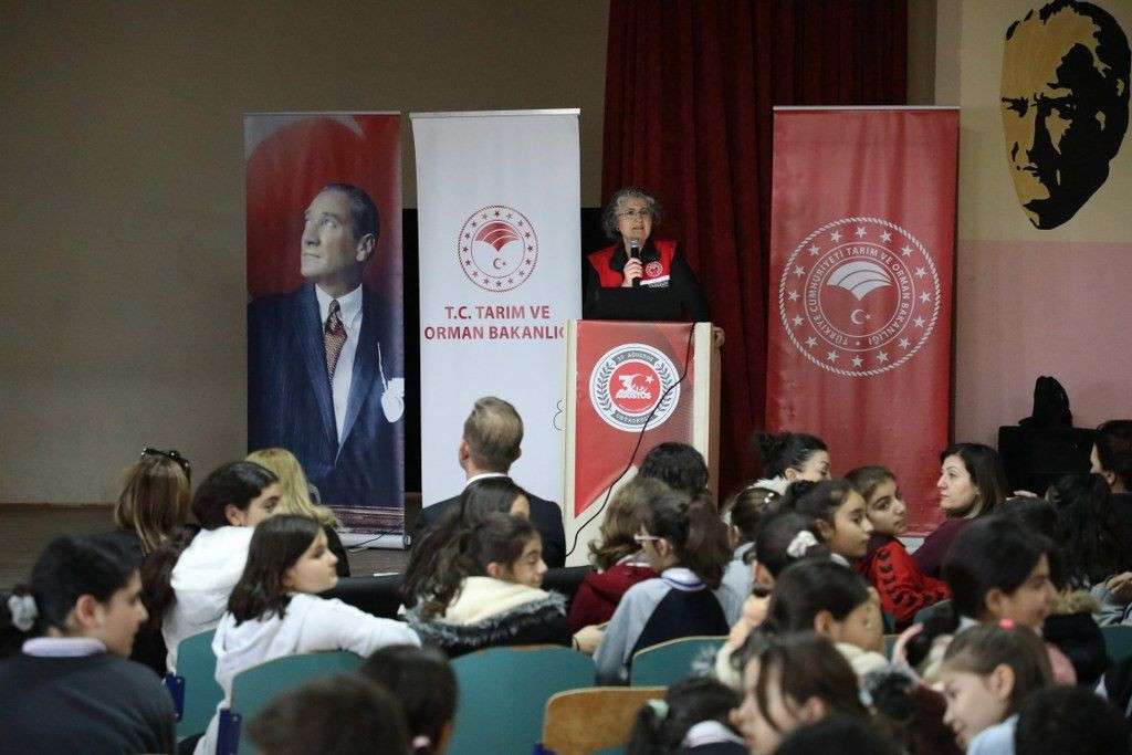 Okul Arazisine Lavanta, Biberiye, Kekik Ve Adaçayı Fidanları Diktiler - Sayfa 5