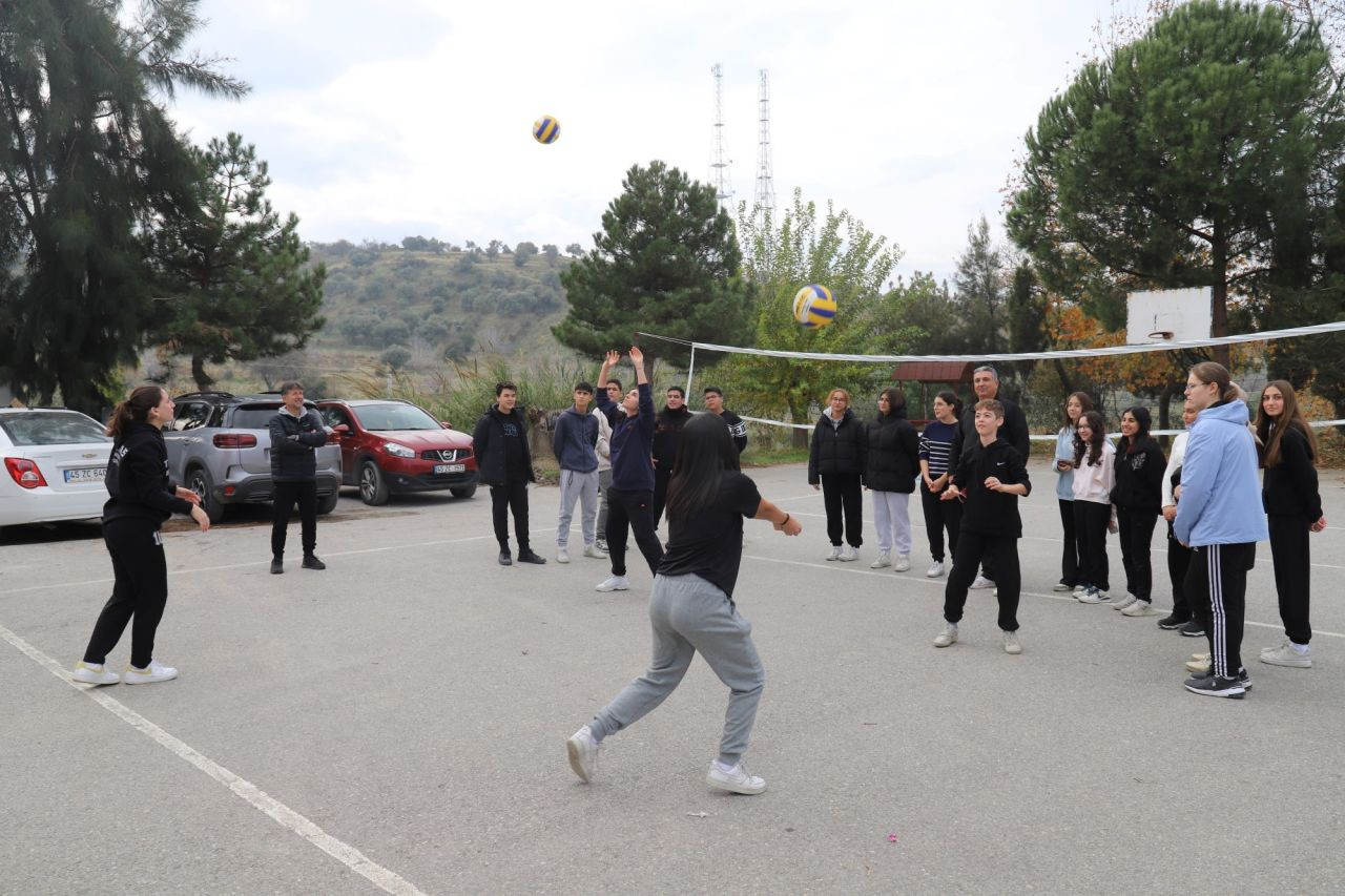 Turgutlu Belediyespor’dan Öğrencilere Spor Teşviki Ve Maç Daveti - Sayfa 5