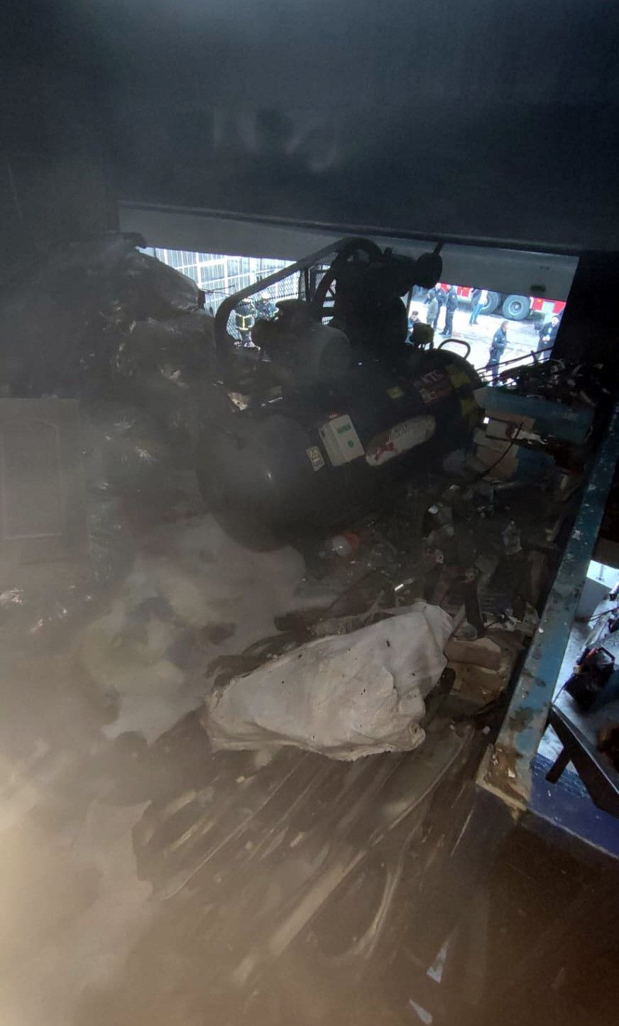 Isparta'da Oto Tamircisinde Patlama: İş Yeri Alevlere Teslim Oldu - Sayfa 4