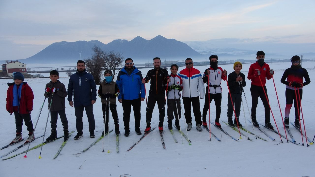 Kayaklı koşu takımı karla antrenmanlarına başladı - Sayfa 6