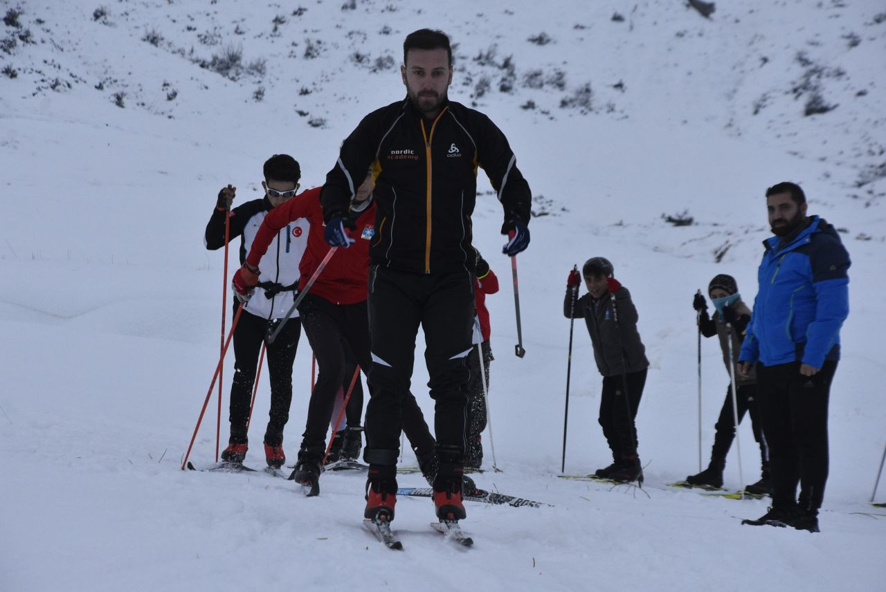 Kayaklı koşu takımı karla antrenmanlarına başladı - Sayfa 4