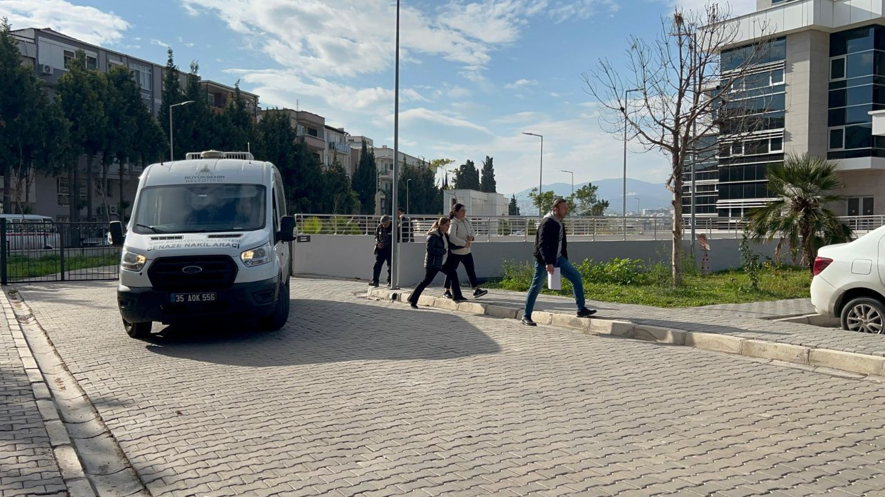 İzmir'de Şüpheli Ölüm: Kız Arkadaşının Cansız Bedeniyle Karakola Gidip ' İntihar Etti' Dedi! - Sayfa 3