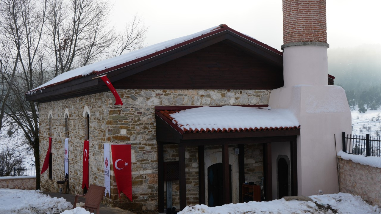 Yok Olma Riskiyle Karşı Karşıyaydı: Tarihi Cami Yeniden İbadete Açıldı