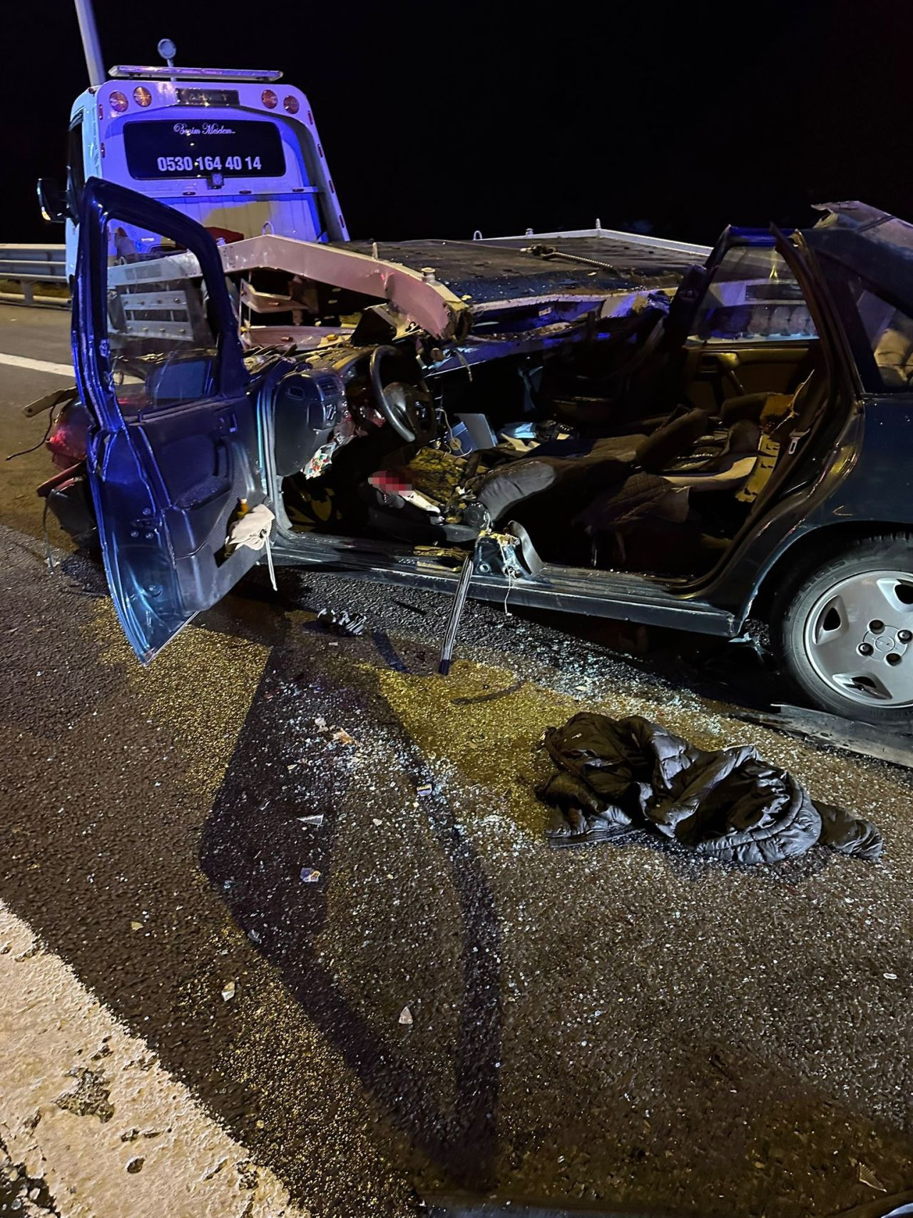 Düzce'de Korkunç Kaza: Otomobil kağıt gibi ezildi 2 Kişi Öldü! - Sayfa 1