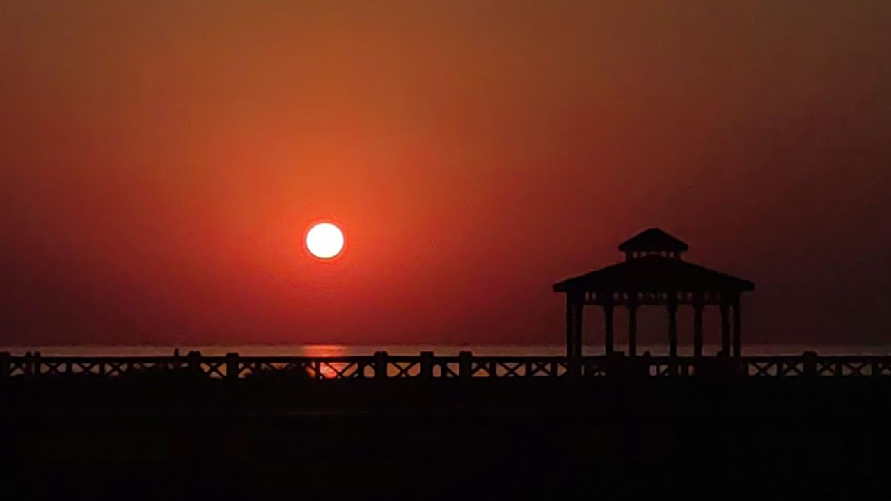 Van'da Günbatımıyla Kızıla Dönen Gökyüzü Hayran Bıraktı! - Sayfa 2