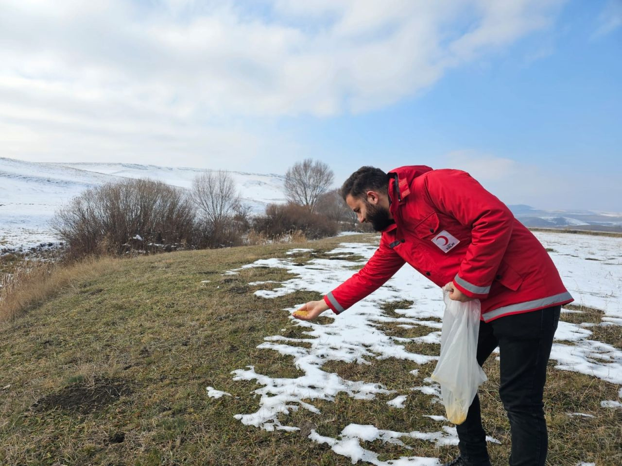 Kızılay Gönüllüleri, Ağrı'da Soğuklarda Kuşları Unutmadı - Sayfa 3