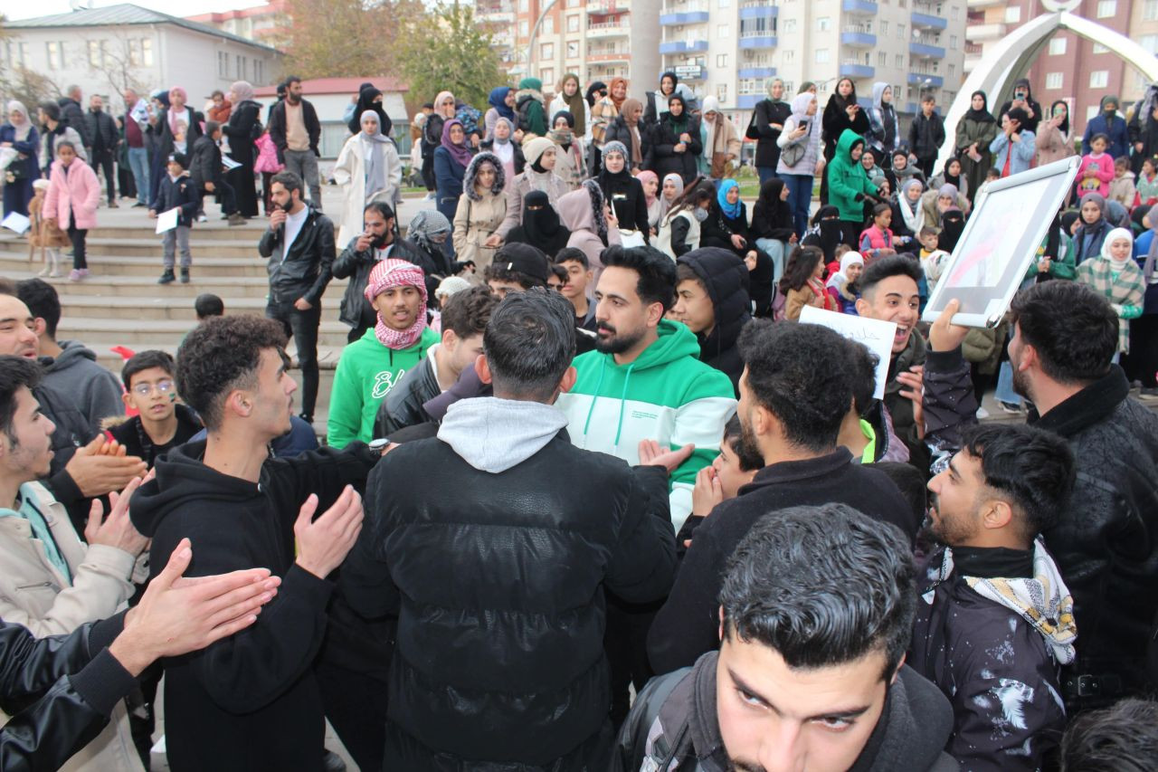 Siirt'teki Suriyeliler, Esed Rejiminin Sonunu Coşkuyla Kutladı - Sayfa 9