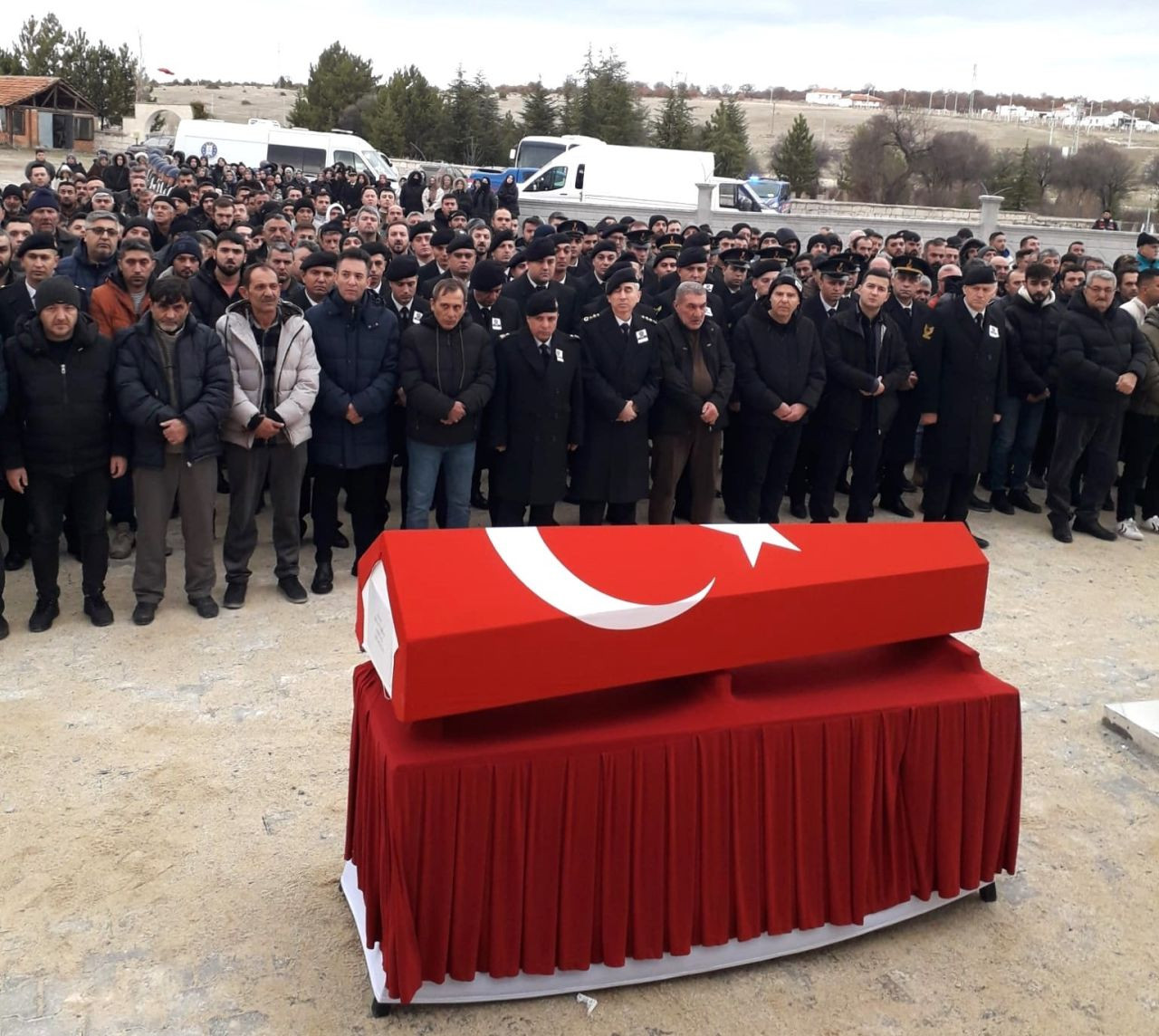 Jandarma Astsubay Çavuş Erkan Duman, Kütahya'da Son Yolculuğuna Uğurlandı - Sayfa 1
