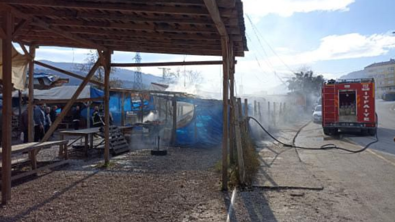 Sinop Ayancık’ta Pazar Yerinde Yangın: Büyük Hasar Meydana Geldi