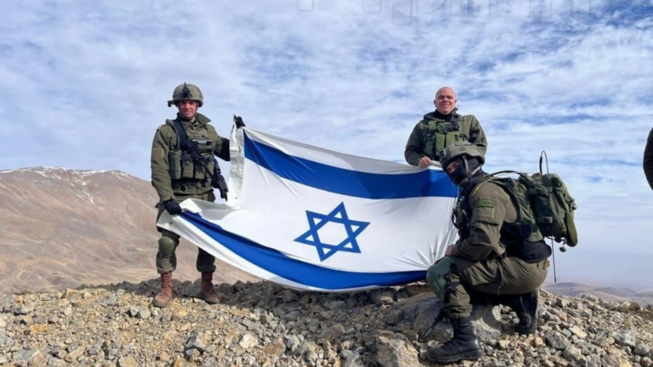 İsrail, Suriye Ordusunun Çekilmesinin Ardından Hermon Dağı’nı İşgal Etti