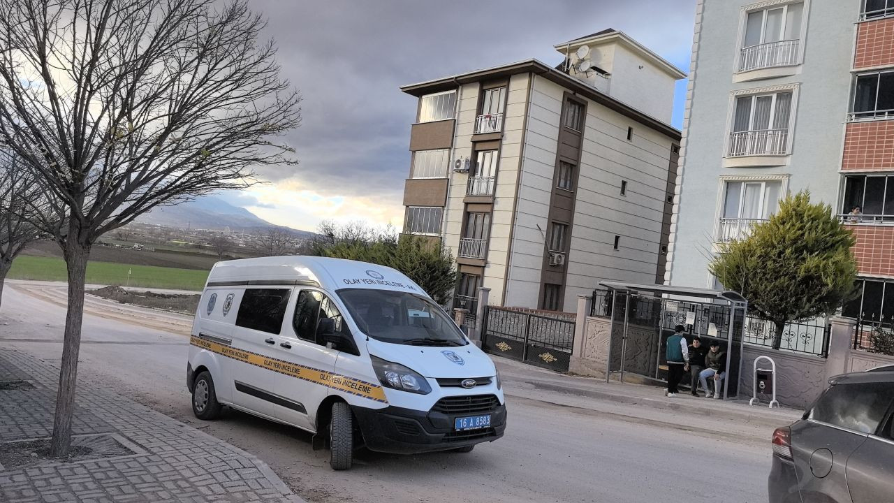 Anahtar İçeride Unutuldu, İple Sarkıtılan Genç Feci Şekilde Düştü - Sayfa 3