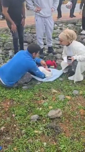 Antalya’da Otomobil Kaldırıma Çıktı: 3 Kişi Yaralandı - Sayfa 3