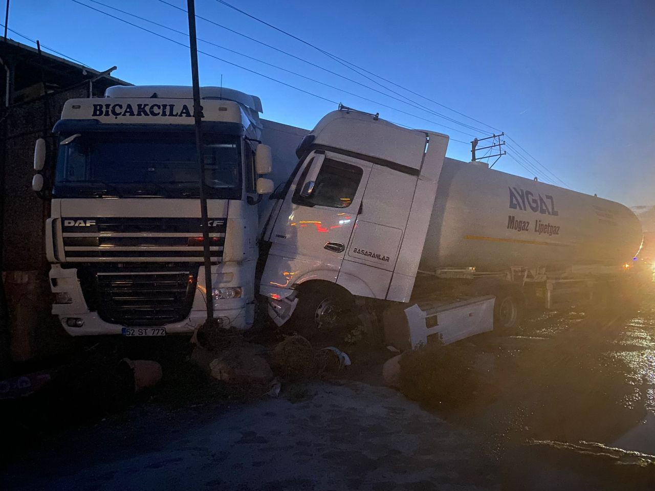 Samsun’da LPG Yüklü Tanker Tıra Çarptı: Facianın Eşiğinden Dönüldü - Sayfa 1