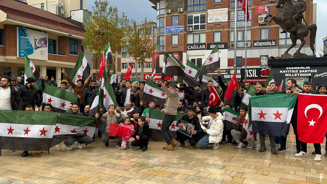 Çerkezköy'de Suriyeliler Baas Rejiminin Sonunu Kutladı - Sayfa 3