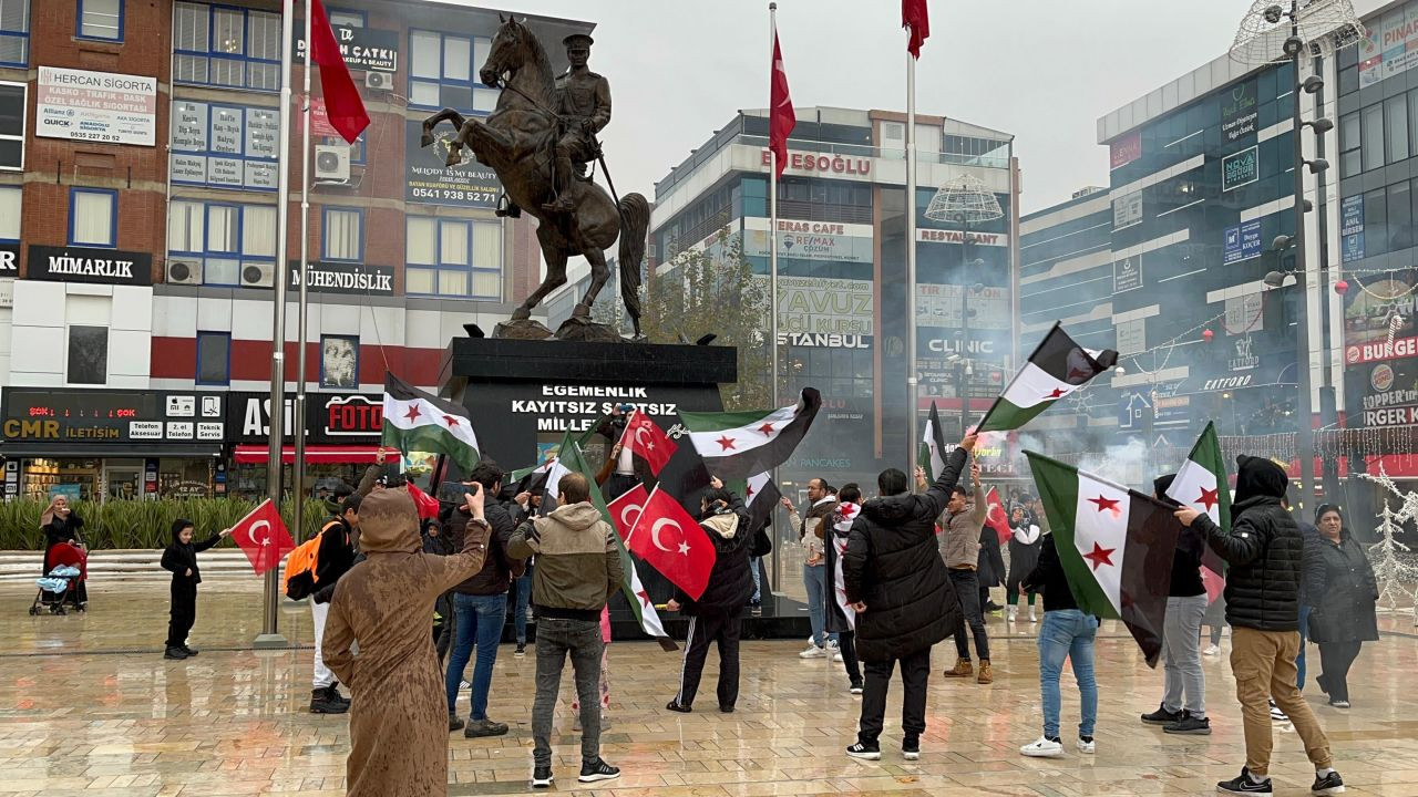 Çerkezköy'de Suriyeliler Baas Rejiminin Sonunu Kutladı - Sayfa 2