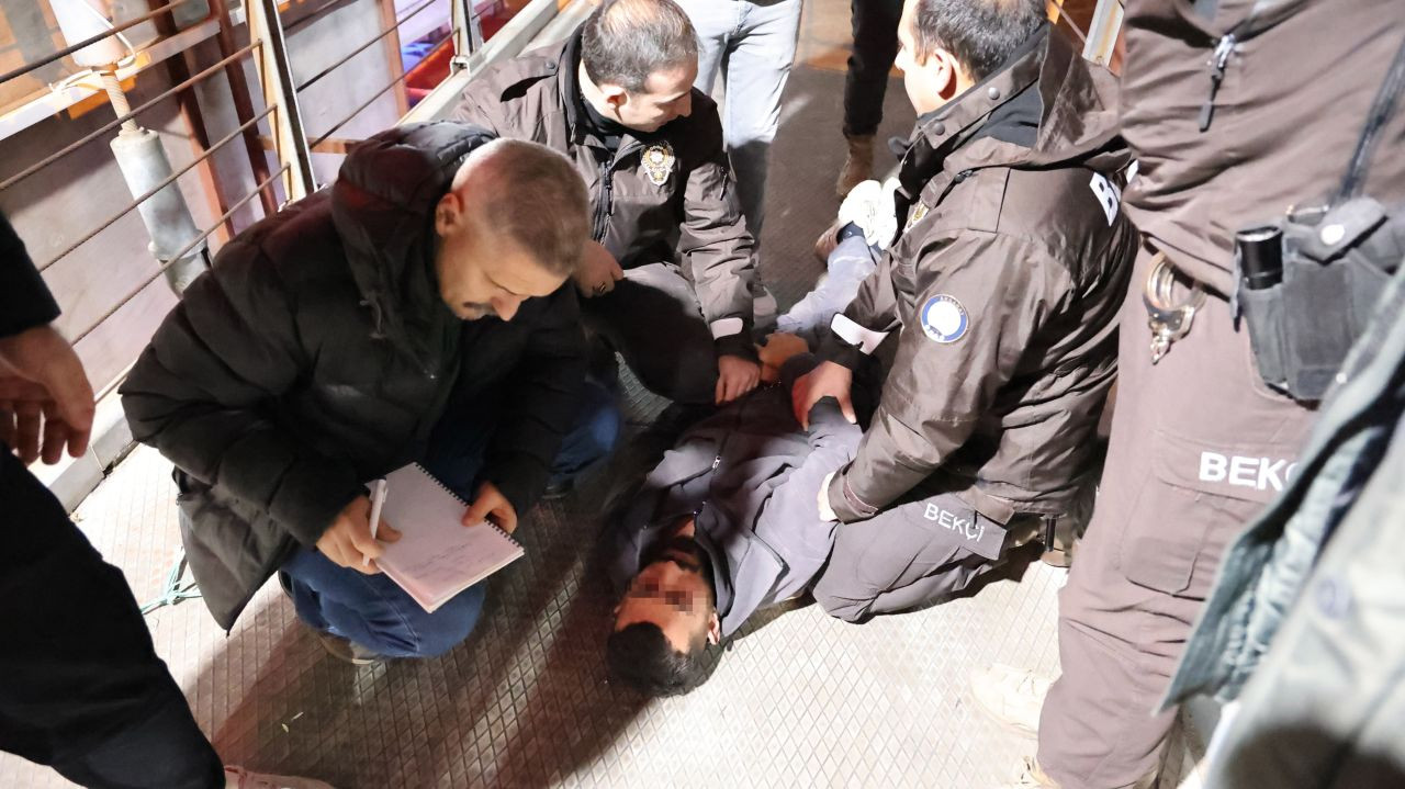 Aksaray’da Üst Geçitte İntihar Girişimi: Bekçiler Hayat Kurtardı - Sayfa 4