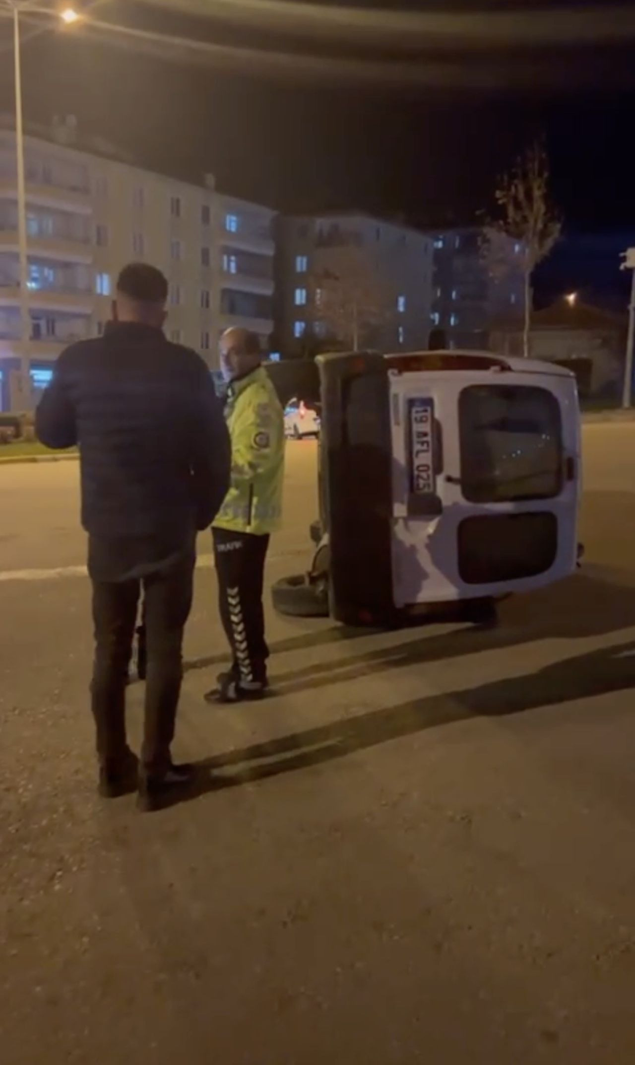 Çorum’da Hafif Ticari Araç Takla Attı: 2 Kişi Yaralandı - Sayfa 1