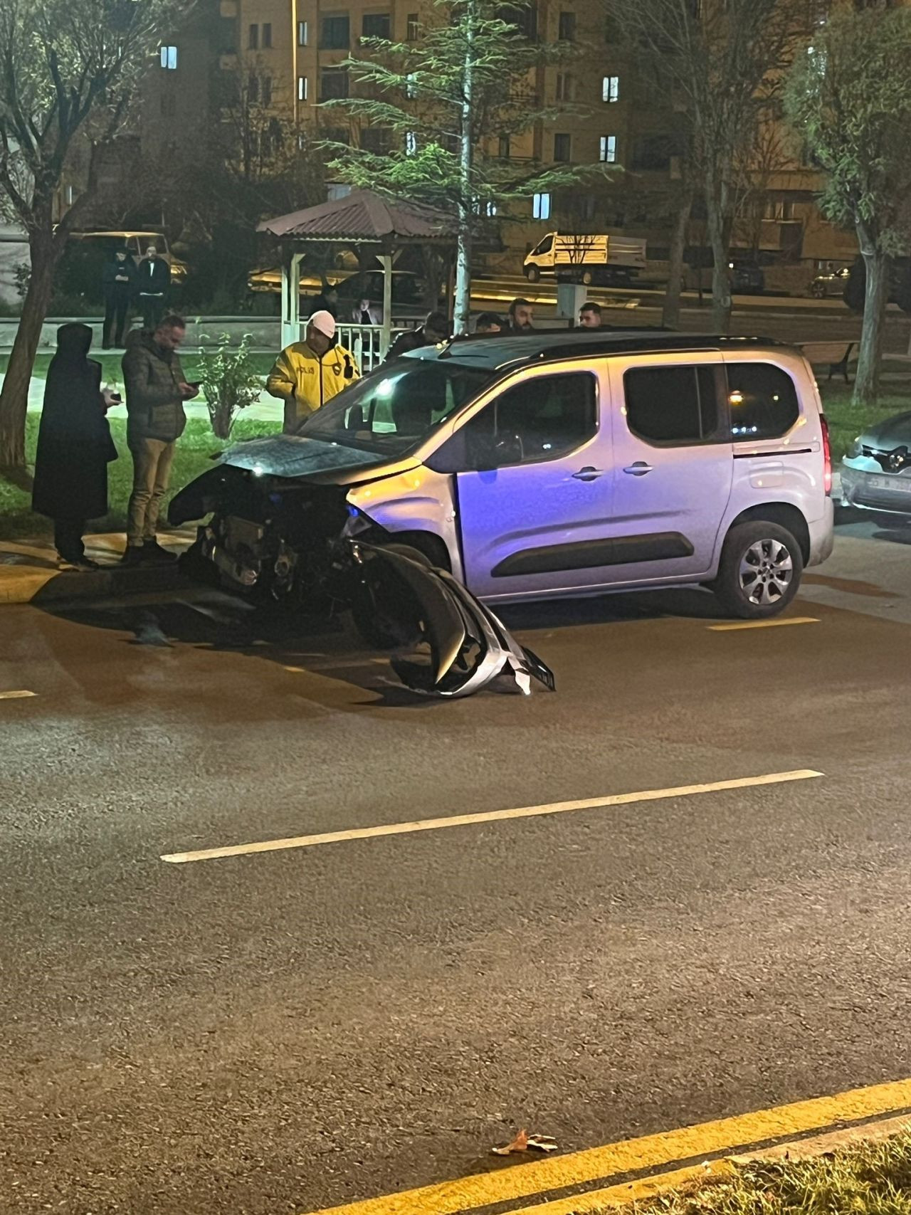 Çorum’da Hafif Ticari Araç Takla Attı: 2 Kişi Yaralandı - Sayfa 2