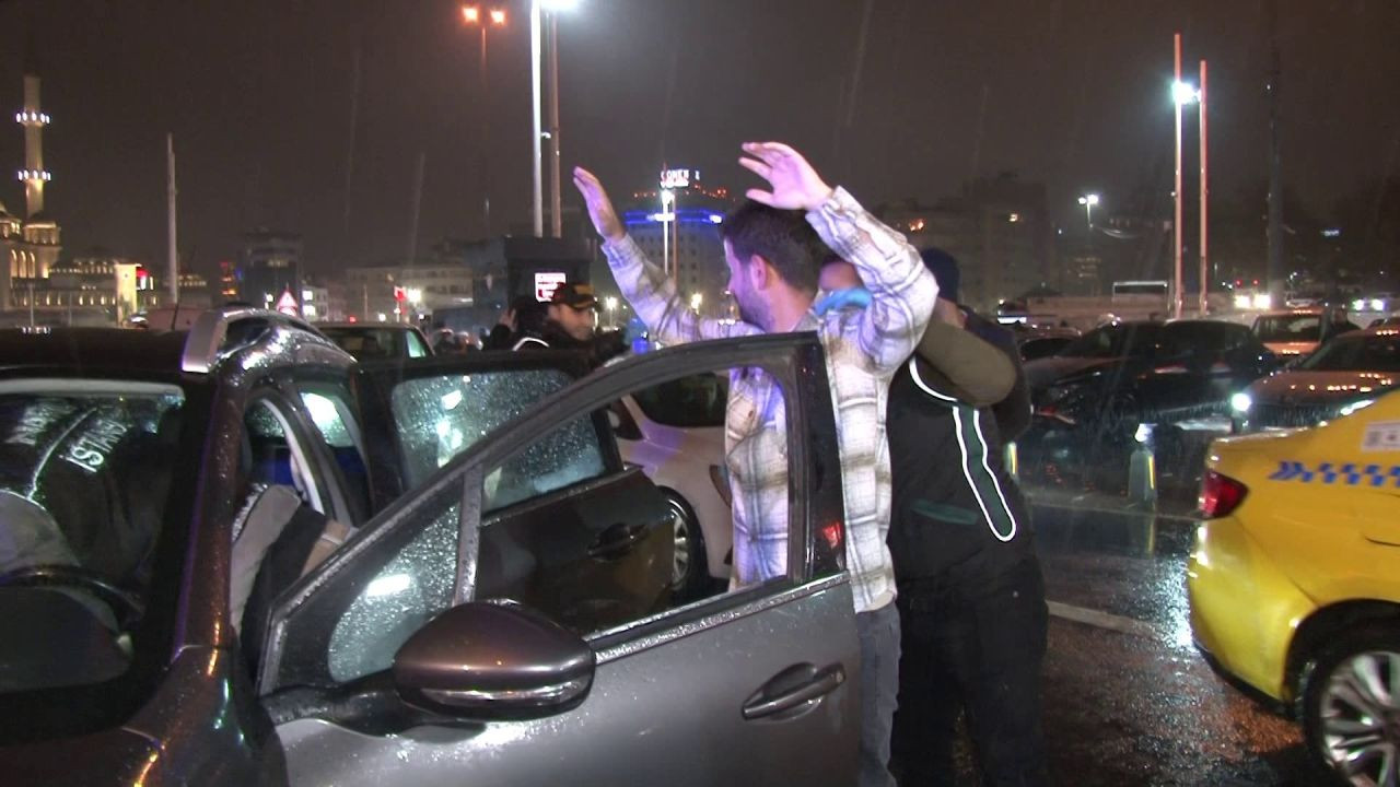 İstanbul Emniyet Müdürü Selami Yıldız, Taksim’de Denetimlere Katıldı - Sayfa 4