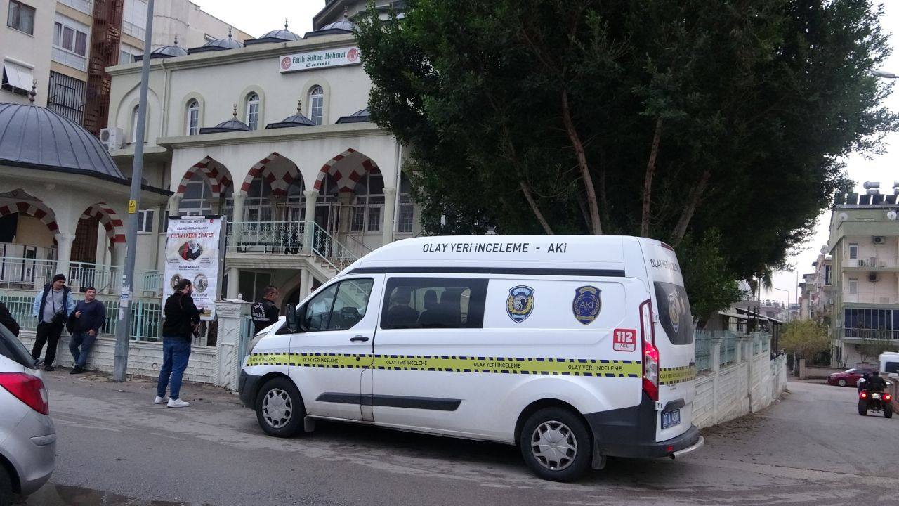 Antalya’da Cami Avlusunda Kalan Şahıs Ölü Bulundu - Sayfa 3