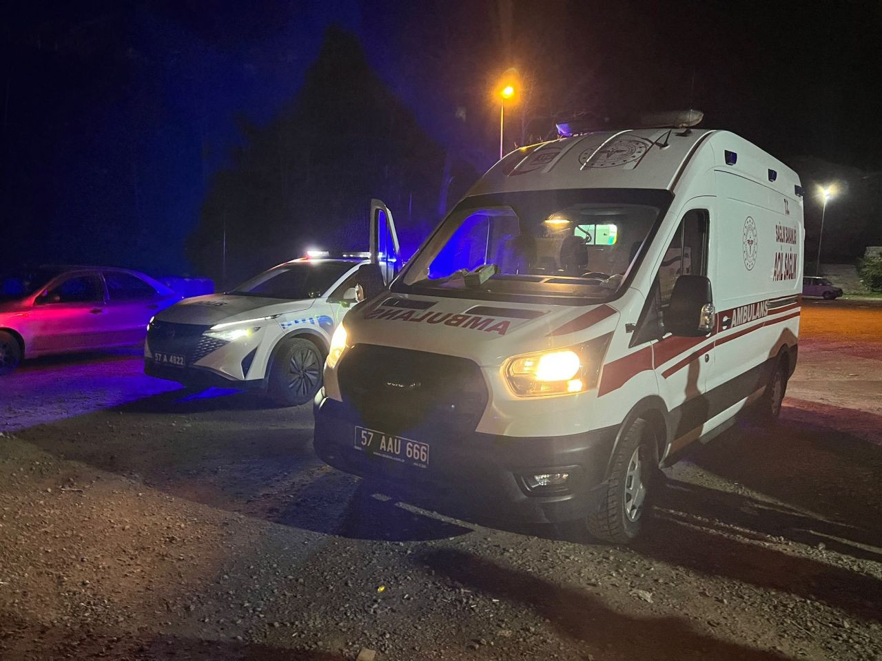 Sinop’ta Otoparkta Bıçaklı Saldırı: 37 Yaşındaki Adam Ağır Yaralandı - Sayfa 2