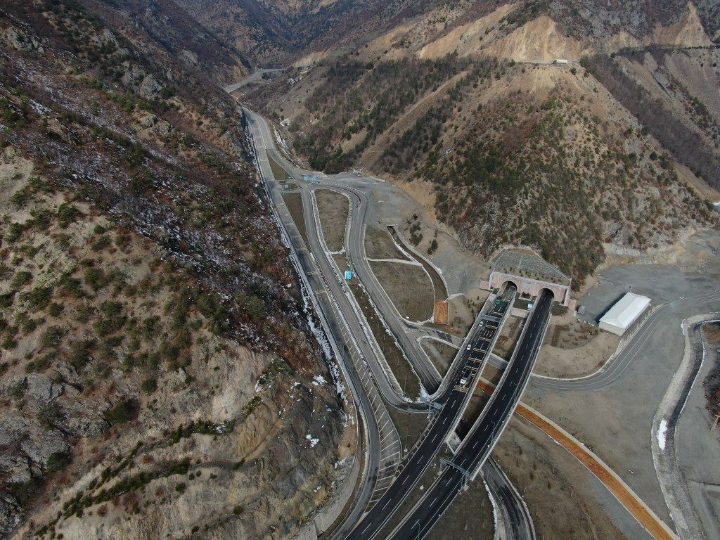 Trabzon'da Yer Alan Avrupa'nın En Uzun Tünelini 2 Milyon Araç Kullandı - Sayfa 8