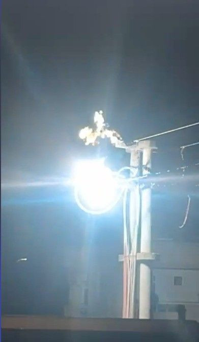 Park İçindeki Elektrik Tellerinde Yangın Çıktı: Mahalleyi Korku Sardı! - Sayfa 6