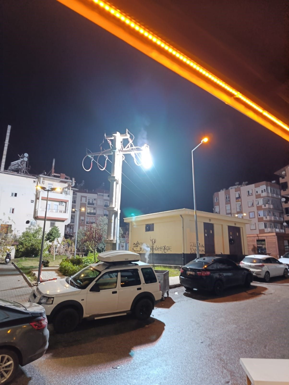 Park İçindeki Elektrik Tellerinde Yangın Çıktı: Mahalleyi Korku Sardı! - Sayfa 7