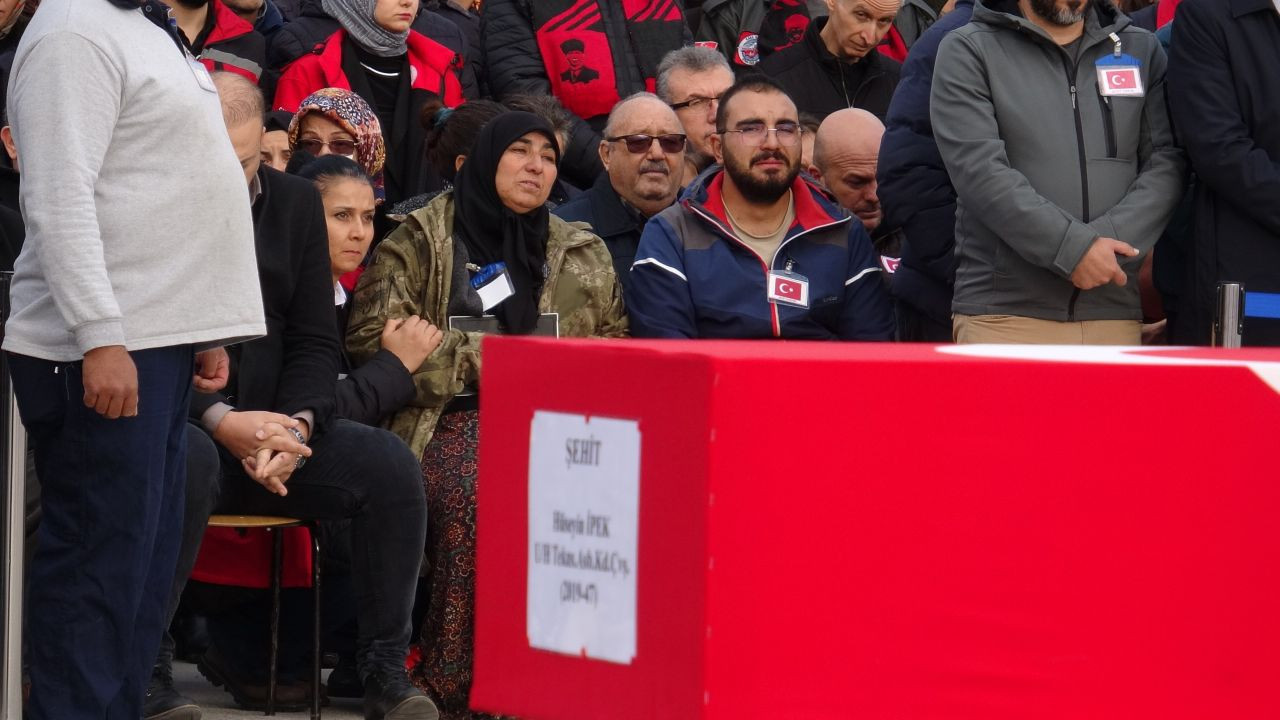 Isparta Şehitlerini Gözyaşları İle Uğurladı - Sayfa 5