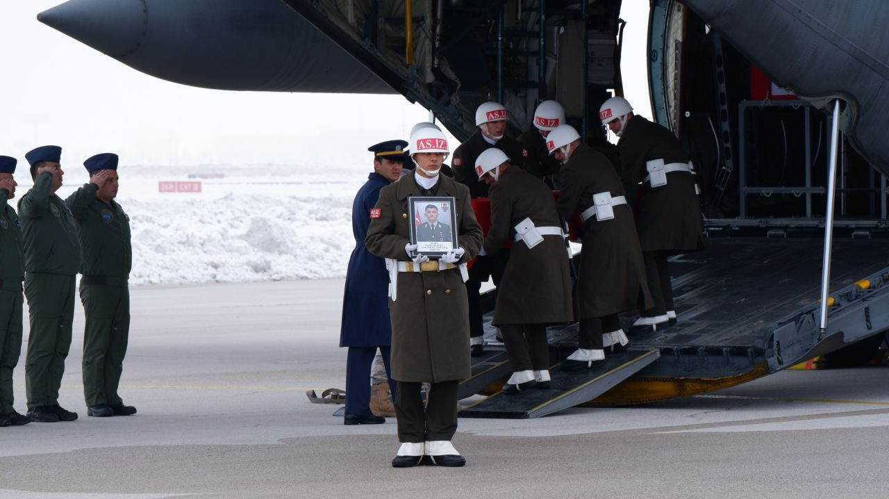 Isparta Şehitlerinden Astsubay Çavuş Taha Nergiz Memleketi Erzurum'da Resmi Törenle Karşılandı - Sayfa 8