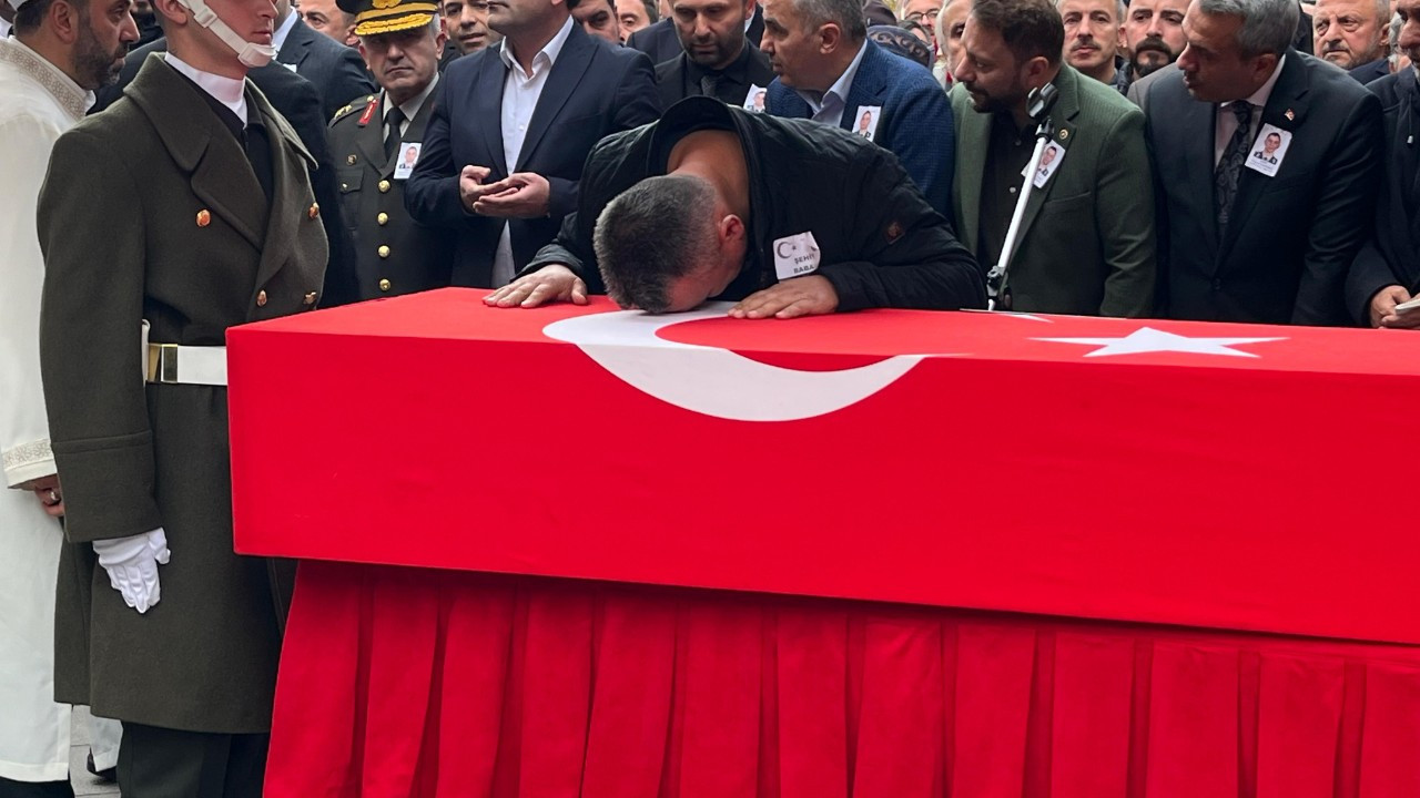 Isparta Şehitlerinden Teğmen Ceyhun Kalyoncu'ya Babasının Yürek Burkan Vedası...