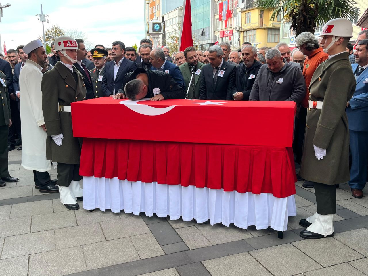 Isparta Şehitlerinden Teğmen Ceyhun Kalyoncu'ya Babasının Yürek Burkan Vedası... - Sayfa 2