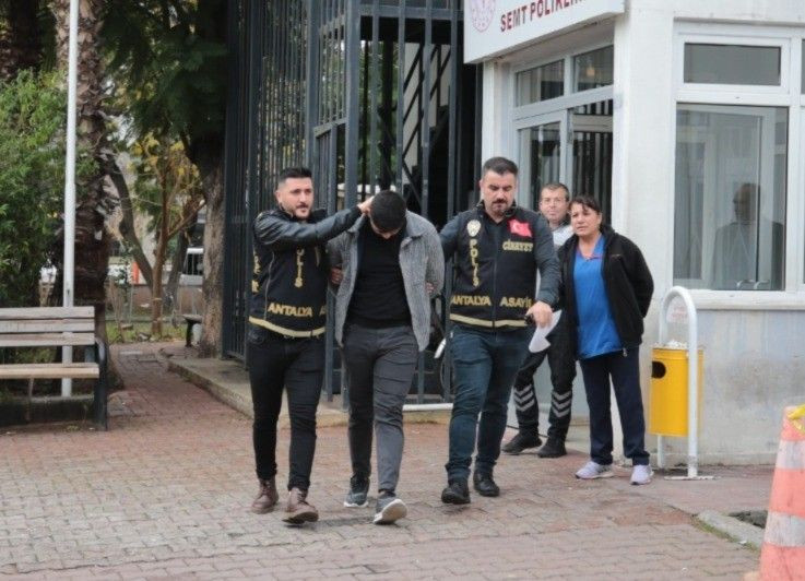 Antalya’da Borç Tartışması Kanlı Bitti: Şüpheli Tutuklandı - Sayfa 1