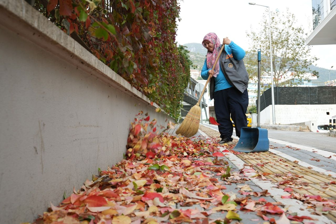 Alanya'nın Temizliğine Kadın Gücü: 16 Kişilik Ekip Fark Yaratıyor - Sayfa 6