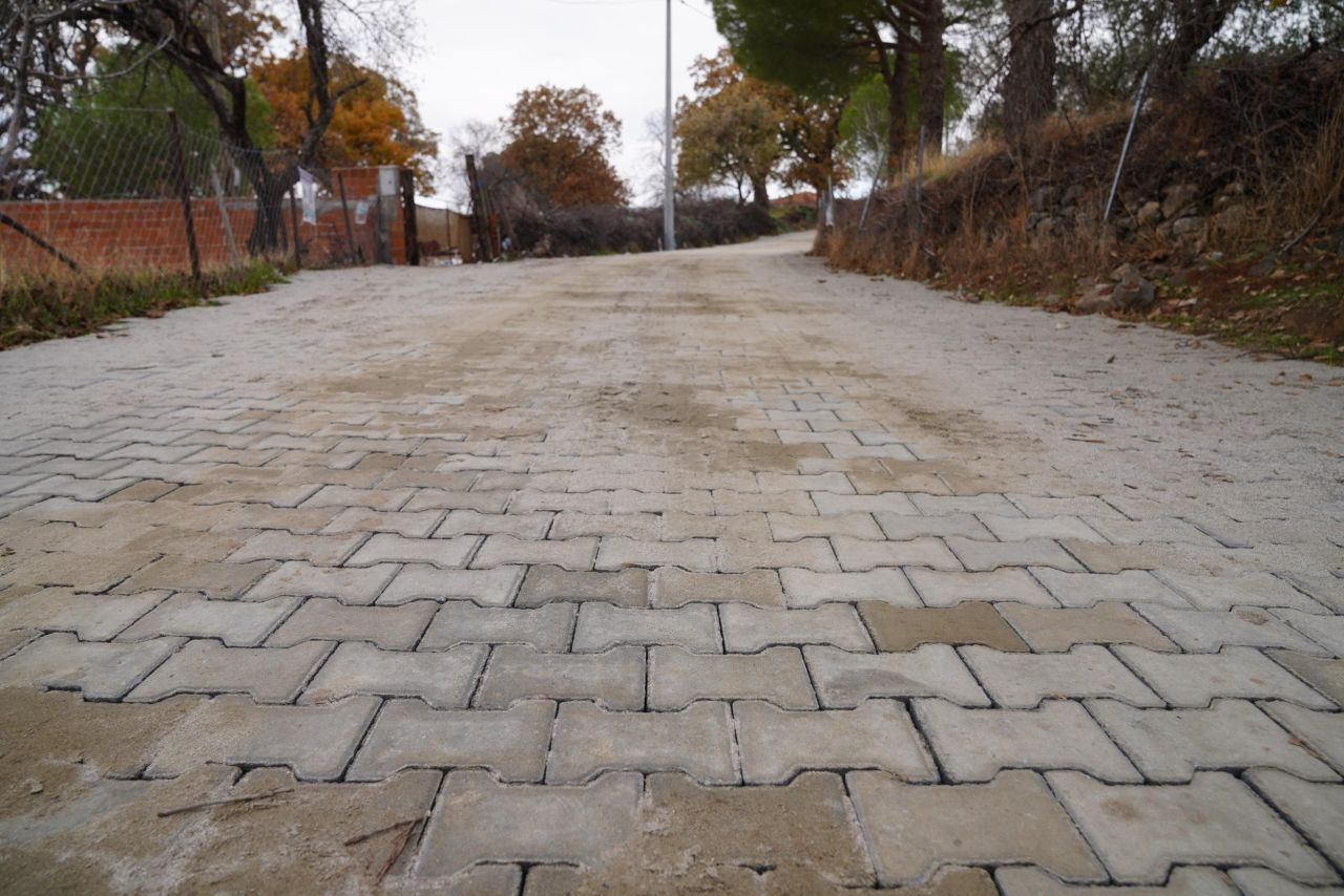 Ayvalık’ta 4 Mahalleye 4 Bin Metrekare Kilit Parke Taşı Döşendi - Sayfa 1