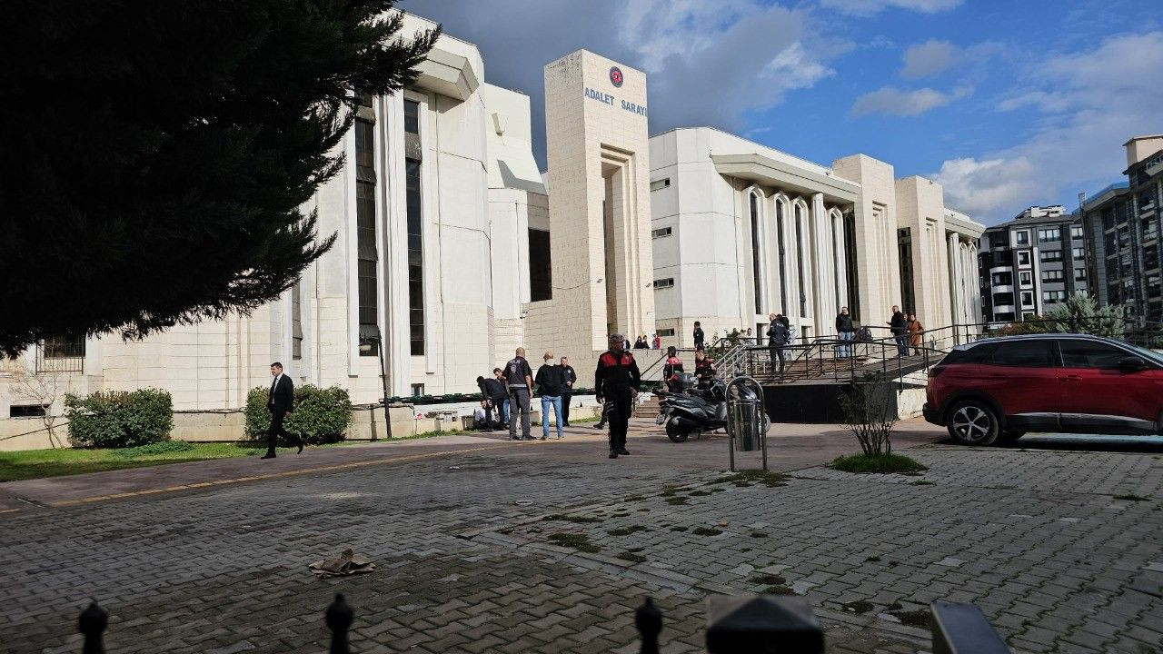 Balıkesir'de Adliyeden Kaçmaya Çalışan Tutuklu Kısa Sürede Yakalandı - Sayfa 6